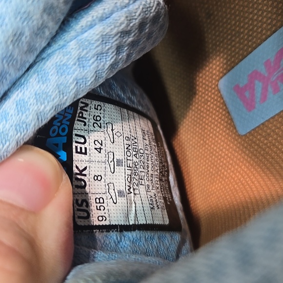 Hoka One One  Women's Clifton 9 Running Athletic Shoes Sneakers Sz 9.5B - Picture 8 of 12